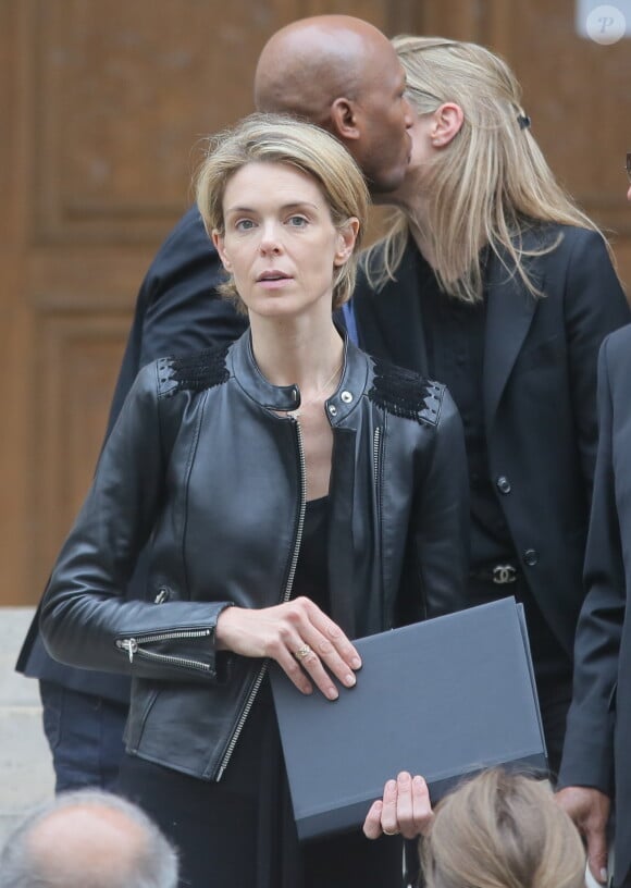 Julie Andrieu - Obsèques de Nicole Courcel en l'église Saint-Roch à Paris le 30 juin 2016.