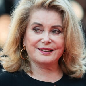 Catherine Deneuve assiste à la première de L'Amour Ouf dans le cadre du 77e Festival international du film de Cannes à Cannes, France, le 23 mai 2024. Photo par Aurore Marechal/ABACAPRESS.COM