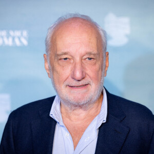 ... et arrive sur les tournages avec sa propre équipe note François Berléand.François Berléand assiste au tapis rouge du 3e jour du 6e Festival Cinéroman. Nice, France, le 2 octobre 2024. Photo par Shootpix/ABACAPRESS.COM