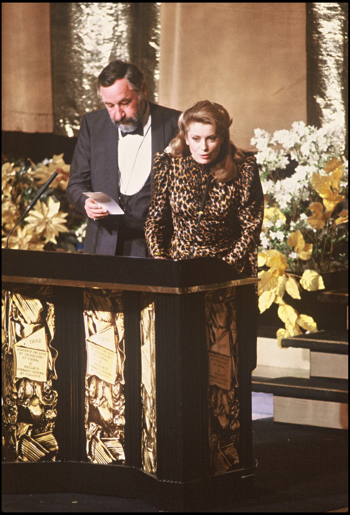 Photo : CATHERINE DENEUVE PRESIDENTE DE LA CEREMONIE DES CESAR EN 1983 ...