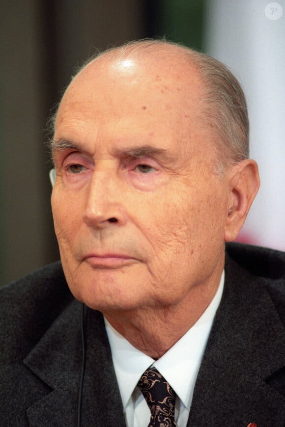 François Mitterrand - Le Président François Mitterrand France lors des consultations franco-allemandes à Bonn