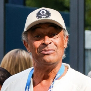 Yannick Noah et sa compagne Malika quittent les épreuves de gymnastique lors des Jeux Olympiques de Paris2024 (JO) le 4 aout 2024.