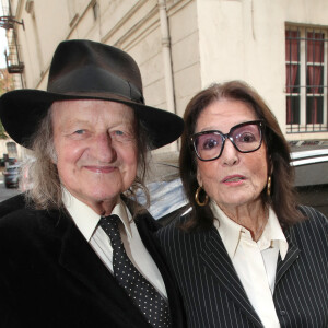 Exclusif - Nana Mouskouri et son mari André Chapelle - N. Mouskouri assiste à la pièce de théâtre "Quand je serai grand, je serai Nana Mouskouri" au studio Hébertot à Paris le 18 Septembre 2023. © Bertrand Rindoff / Bestimage 