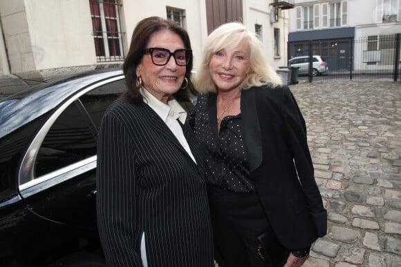 Exclusif - Nana Mouskouri et Michèle Torr à la pièce de théâtre "Quand je serai grand, je serai Nana Mouskouri" au studio Hébertot à Paris le 18 Septembre 2023.