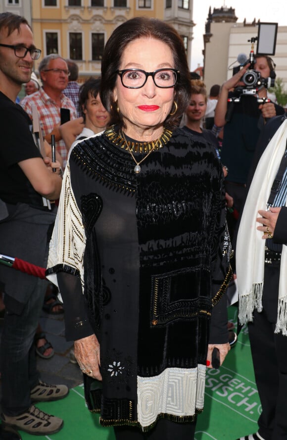 Nana Mouskouri - Arrivées aux "Europäischer Kulturpreis - Taurus" à Dresde. Le 8 juin 2018