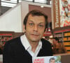 Et malgré ses heures passées en cuisine à concocter de bons repas, il garde la ligne !
Laurent Mariotte - Salon du Livre à Paris le 21 mars 2015