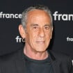 Thierry Ardisson a invité un célèbre humoriste dans un club spécial pour les couples mais ce n'est pas ce que vous croyez...