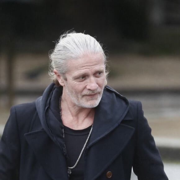 Exclusif - Emmanuel Petit - Obsèques de Jérôme Le Fauconnier au cimetière du Père Lachaise à Paris, le 10 octobre 2024. Le journaliste de "L'Equipe" est décédé dans la nuit du 3 au 4 octobre 2024 à l'âge de 57 ans, des suites de la maladie de Charcot. © Christophe Clovis / Bestimage