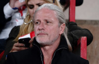 Emmanuel Petit n'a plus vraiment d'espoir : sa fille Zoé a coupé les ponts depuis des années, un ultime message envoyé