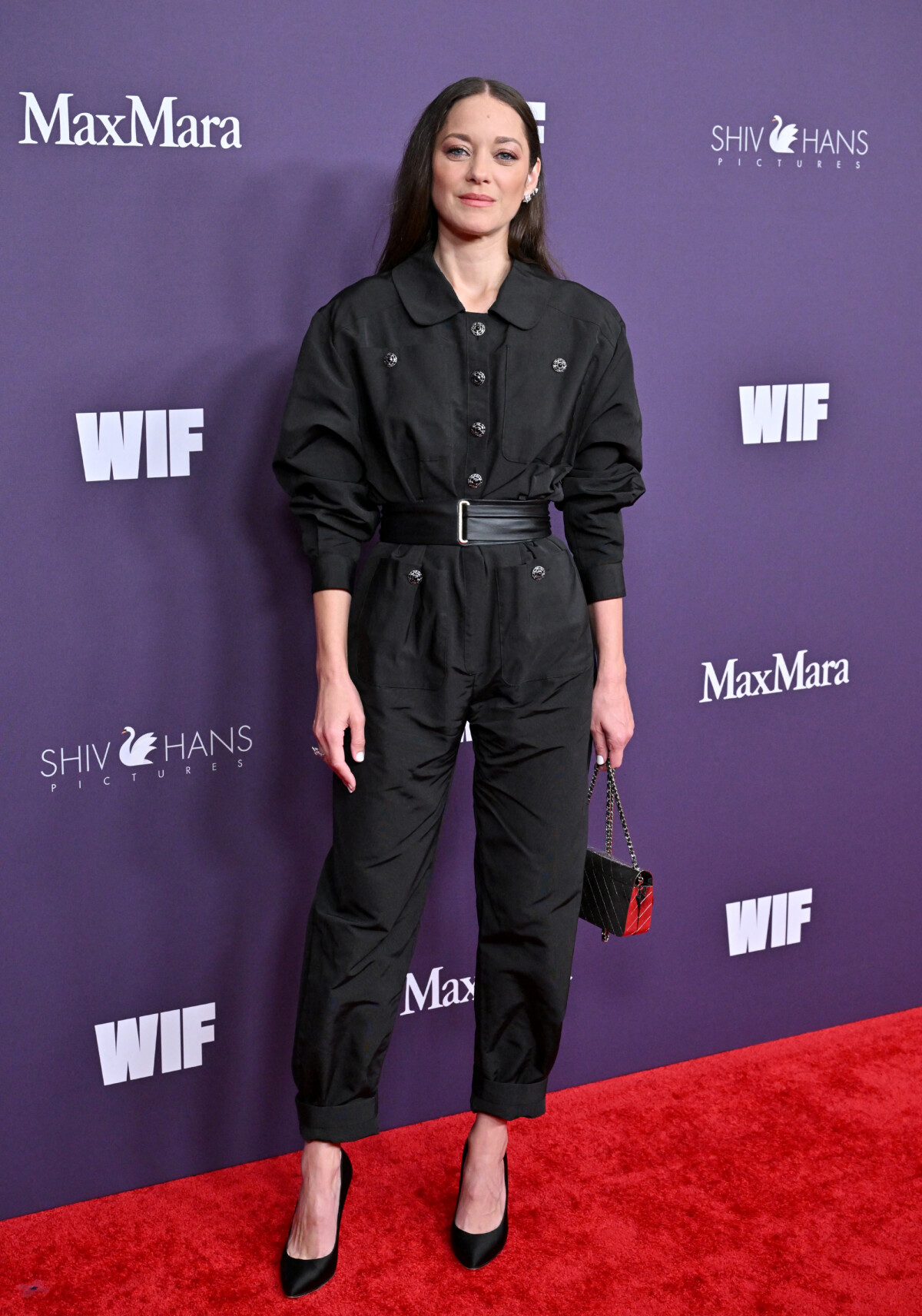 Photo Marion Cotillard très classe en Chanel à Los Angeles Marion