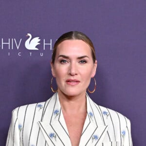 Kate Winslet au photocall de l'événement Women in Film pour le prix Max Mara Face of the Future à l'hôtel Beverly Hilton à Los Angeles le 24 octobre 2024.