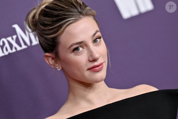 Lili Reinhart au photocall de la soirée Women In Film Annual Gala à l'hôtel Beverly Hilton à Los Angeles le 24 octobre 2024.