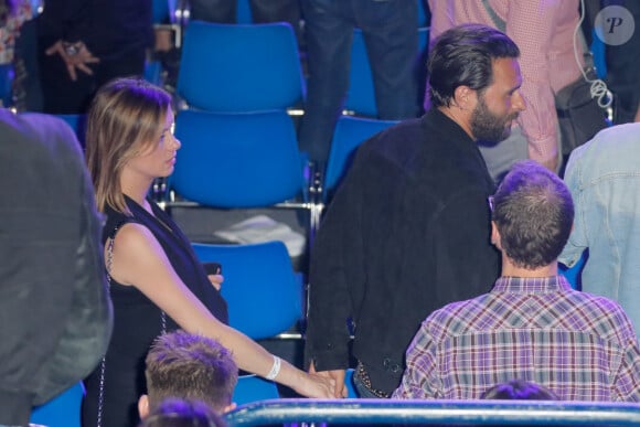 Maxim Nucci (Yodelice) et sa compagne enceinte Isabelle Ithurburu - Maxim Nucci (Yodelice) et sa compagne enceinte Isabelle Ithurburu assistent au match de boxe de Tony Yoka au palais des sports de Paris, le 23 juin 2018 © Veeren-CVS/Bestimage