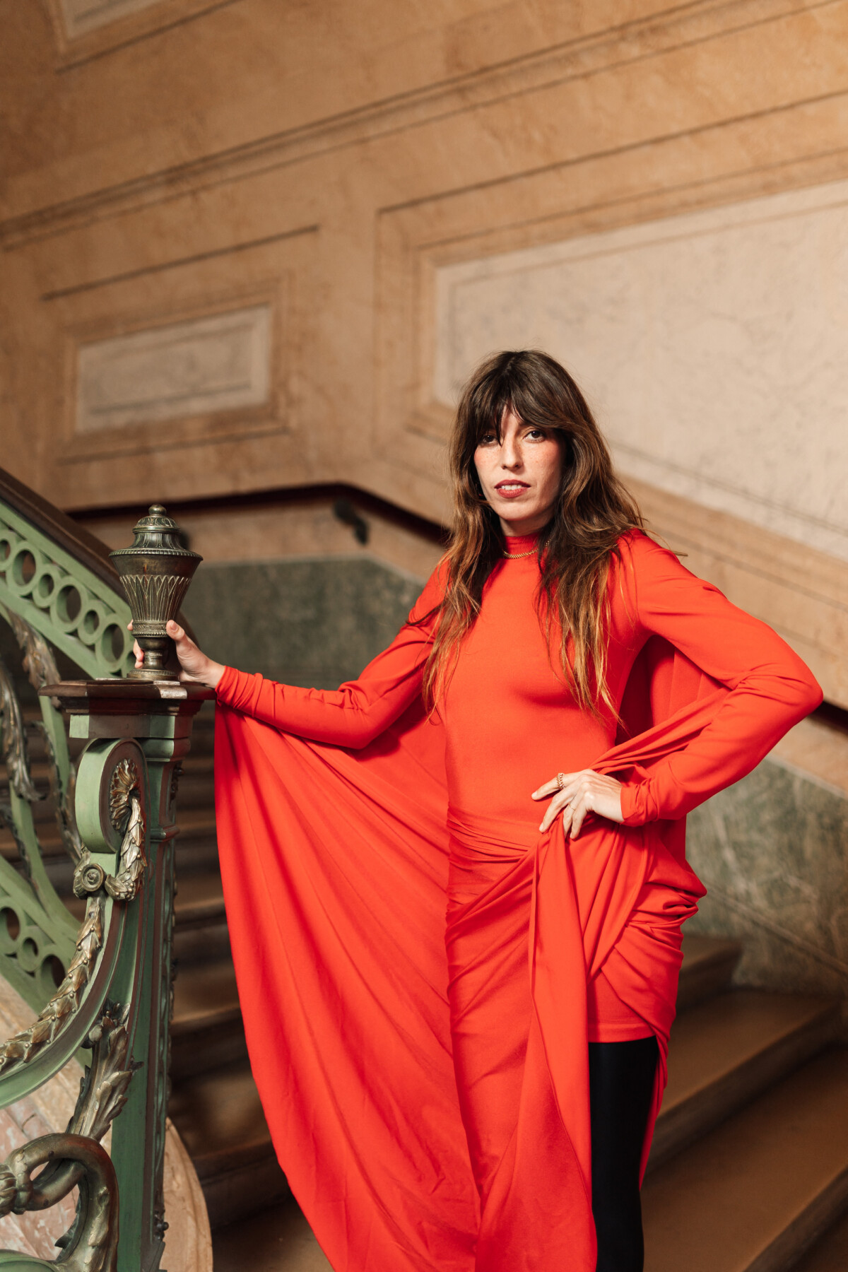 photo-la-chanteuse-r-fl-chit-des-moyens-plus-durables-de-produire