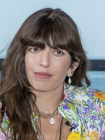 Lou Doillon : Sa maison isolée à la campagne avec compost, réserve d'eau de pluie et panneaux photovoltaïques