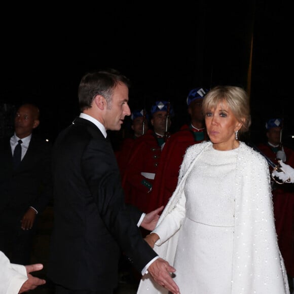 Organisé en l'honneur du couple présidentiel venu au Maroc quelques jours
Emmanuel et Brigitte Macron - Dîner d'Etat offert par sa Majesté le roi Mohammed VI du Maroc en l'honneur du Président de la République Emmanuel Macron et de la première dame Brigitte Macron au Palais Royal de Rabat au Maroc le 29 Octobre 2024. © Dominique Jacovides/Bestimage 