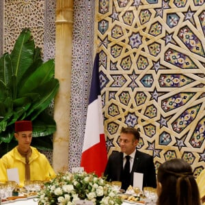 Brigitte Macron et Emmanuel Macron lors du banquet d'Etat organisé par le roi Mohammed VI en leur honneur à Rabat au Maroc, le 29 octobre 2024 © Ludovic Marin/Pool/Bestimage