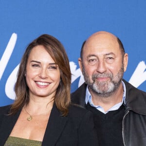 Julia Vignali et son mari Kad Merad - Avant-première du film "Finalement" de C. Lelouch qui fête son 87ème anniversaire au Grand Rex à Paris le 30 octobre 2024. © Pierre Perusseau/Bestimage 