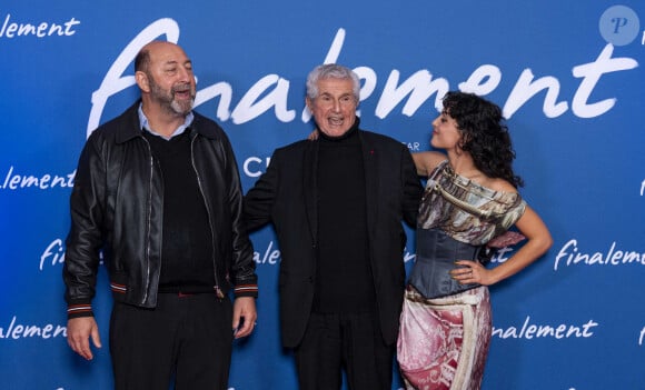 Kad Merad, Claude Lelouch et Barbara Pravi - Avant-première du film "Finalement" de C. Lelouch qui fête son 87ème anniversaire au Grand Rex à Paris le 30 octobre 2024. © Pierre Perusseau/Bestimage 