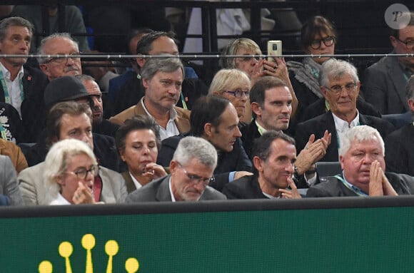 Gilles Moretton, Henri Leconte et sa compagne Maria Dowlatshahi - Célébrités en tribunes lors des demi- finales du tournoi de tennis ATP Masters 1000 de Paris (Paris Rolex Master ) à l'Accor Arena - Palais Omnisports de Paris-Bercy - à Paris, France, le 2 novembre 2024. © Veeren/Bestimage 