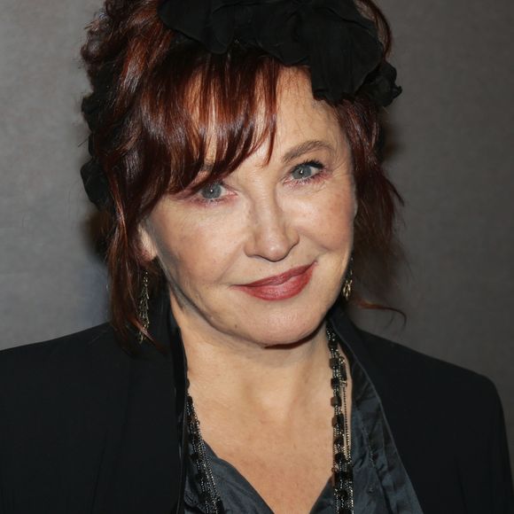 Et de compléter : "Heureusement, à l'époque, j'étais très amoureuse de Claude Berri. Il avait aussi un mélange de gravité et de légèreté". Toutefois grâce à la chirurgie esthétique, elle a pu gommer sa balafre et retrouver son salut.
Archives - Marlene Jobert à Paris en 2013