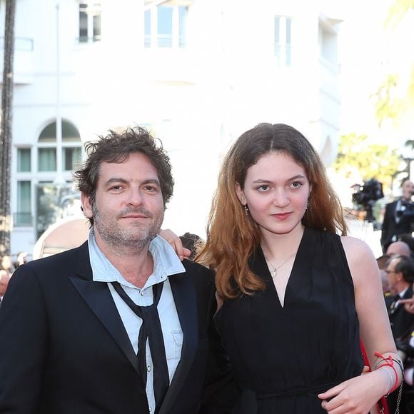 Billie Chedid est la fille aînée de Matthieu Chedid
Le chanteur M (Matthieu Chedid) et sa fille Billie - Montée des marches du film " Les Filles du Soleil " lors du 71ème Festival International du Film de Cannes. © Borde-Jacovides-Moreau/Bestimage 