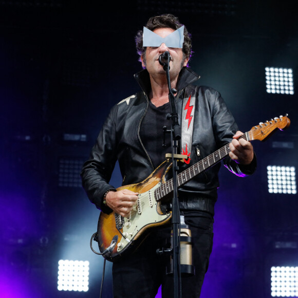 Le chanteur M (Matthieu Chedid) lors de l'Edition Spéciale pour les soignants du festival Solidays 2021 à l'hippodrome ParisLongchamp, le 4 juillet 2021. © Christophe Clovis/Bestimage 