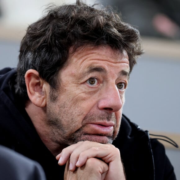 Patrick Bruel est en deuil...
Patrick Bruel - Célébrités dans les tribunes des Internationaux de France de tennis de Roland Garros à Paris. © Moreau-Jacovides/Bestimage