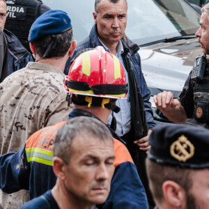 Inondations meurtrières dans le Sud de l'Espagne: le roi Felipe VI, la reine Letizia d'Espagne et la Premier Ministre Pedro Sanchez accueillis au cri d'" assassins ! " par une foule en colère 