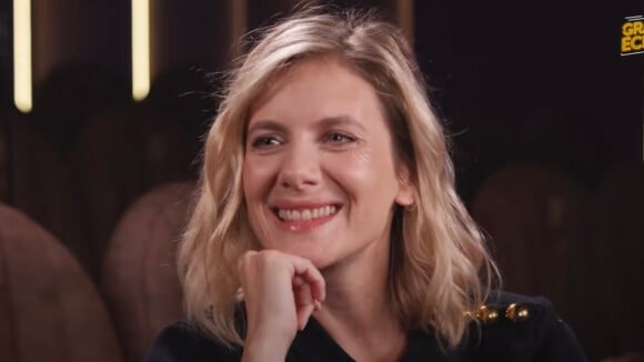 "Personne ne savait qui était le père" : Mélanie Laurent, sa vie si secrète à la campagne loin des regards