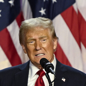 L'ancien président des États-Unis Donald Trump prononce un discours depuis le Palm Beach Convention Center lors de la soirée de veille de la campagne électorale de Trump à West Palm Beach, en Floride, le mercredi 6 novembre 2024. Certains médias ont annoncé la course en faveur de l'ancien président, tandis que d'autres n'ont pas encore pris de décision.
Photo par Joe Marino/UPI/ABACAPRESS.COM