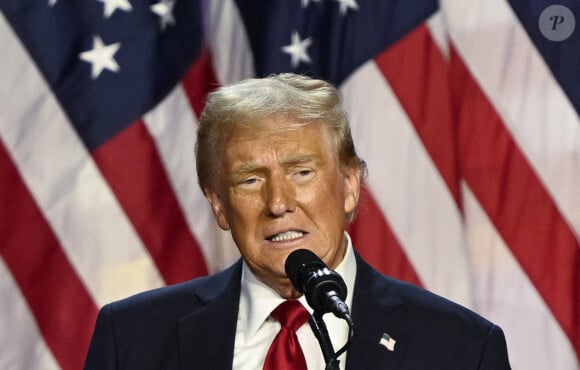 L'ancien président des États-Unis Donald Trump prononce un discours depuis le Palm Beach Convention Center lors de la soirée de veille de la campagne électorale de Trump à West Palm Beach, en Floride, le mercredi 6 novembre 2024. Certains médias ont annoncé la course en faveur de l'ancien président, tandis que d'autres n'ont pas encore pris de décision.
Photo par Joe Marino/UPI/ABACAPRESS.COM