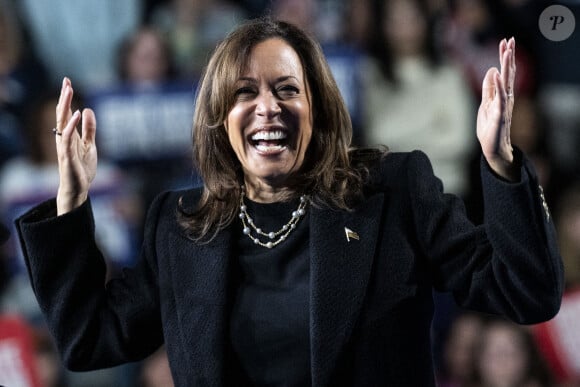 4 novembre 2024, Allentown, Pennsylvanie, États-Unis : La vice-présidente KAMALA HARRIS s'exprime lors d'un rassemblement au Memorial Hall du Muhlenberg College à Allentown, en Pennsylvanie.
(Crédit photo : © Michael Brochstein/ZUMA Press Wire)