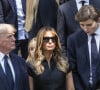 Ensemble, ils ont un fils, prénommé Barron, âgé de 18 ans
 
Donald Trump et sa femme Melania, Barron Trump - Obsèques de Ivana Trump en l'église St Vincent Ferrer à New York. Le 20 juillet 2022 © Sonia Moskowitz Gordon / Zuma Press / Bestimage