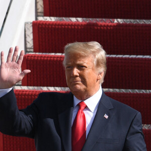 Donald Trump et sa femme Melania - La famille Trump débarque de Air Force One à l'aéroport international de Palm Beach le 20 janvier 2021.