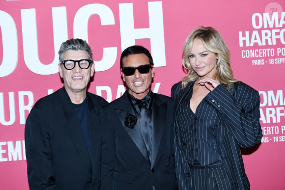 Omar Harfouch avec Marc Lavoine et sa compagne Adriana Karembeu au photocall du "concerto pour la paix" de Omar Harfouch au Théâtre des Champs-Elysées à Paris le 18 septembre 2024. © Rachid Bellak / Bestimage 