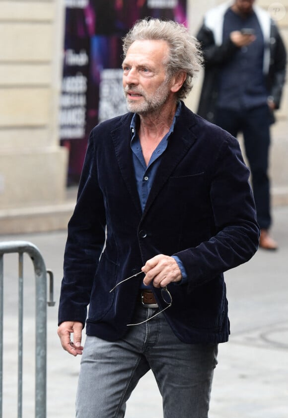 Stéphane Freiss - Arrivées des célébrités aux obsèques de Jane Birkin en l'église Saint-Roch à Paris. Le 24 juillet 2023 © Jacovides-KD Niko / Bestimage