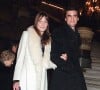  En effet, Carla Bruni a également été en couple avec le père de Raphaël, Jean-Paul Enthoven, en 2000.
Archives : Carla Bruni et Raphaël Enthoven