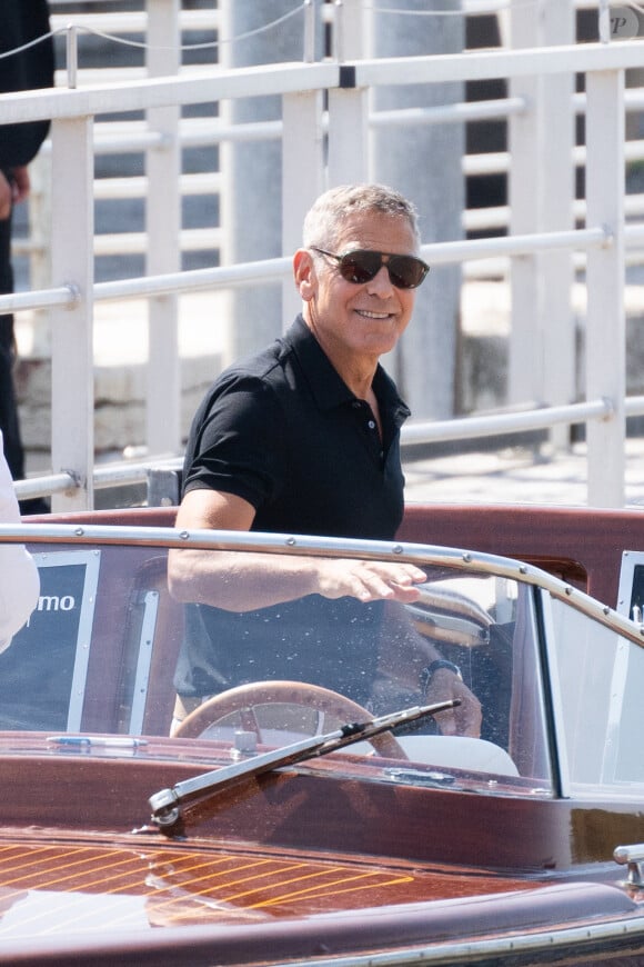 George Clooney et sa femme Amal Clooney arrivent au Lido lors du 81ème Festival International du Film de Venise (Mostra), le 30 août 2024. © Tiziano Da Silva / Bestimage