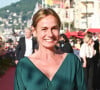 Sandrine Bonnaire est propriétaire d'une maison située à 30 mètres de la mer
Sandrine Bonnaire - Tapis rouge - Cérémonie de clôture du 35ème festival de Cabourg, le 12 juin. © Coadic Guirec/Bestimage 