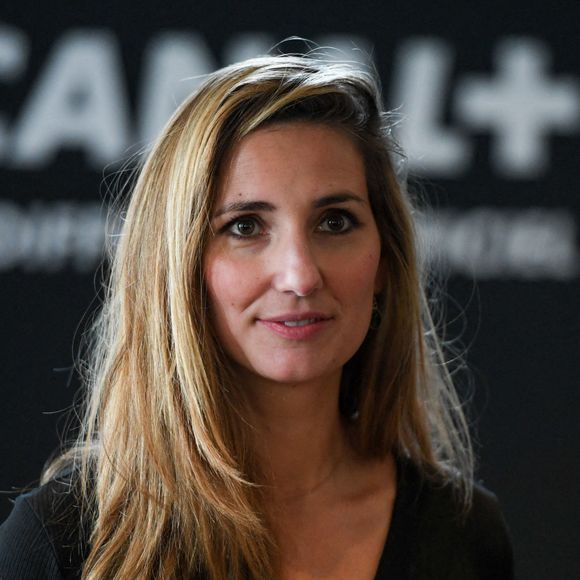 Marie Portolano partage une photo d'elle-même transformée en lycéenne des années 1990 grâce à l'intelligence artificielle.
La journaliste Marie Portolano accuse Pierre Ménès d'agression sexuelle dans son documentaire 'Je ne suis pas une salope'. Mais l'épisode où Pierre Ménès est accusé à été censuré par Canal+. Photo by Anthony Dibon/ Icon Sport/ABACAPRESS.COM