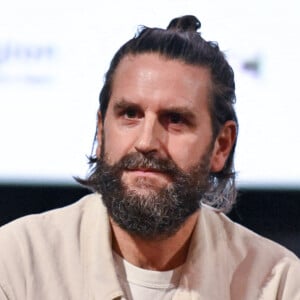 Grégoire Ludig assiste à la première du film Trois Amies lors du 16e Festival Lumière à Lyon, France, le 15 octobre 2024. Photo par Julien Reynaud/APS-Medias/ABACAPRESS.COM