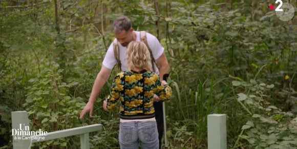 Emmanuel Moire et Sandrine Bonnaire dans "Un dimanche à la campagne" - France 2 - Capture d'écran.