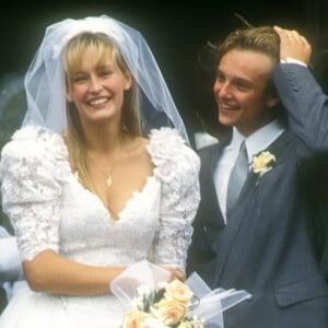 Son ex-femme
"Mariage de David Hallyday et Estelle Lefébure en Normandie