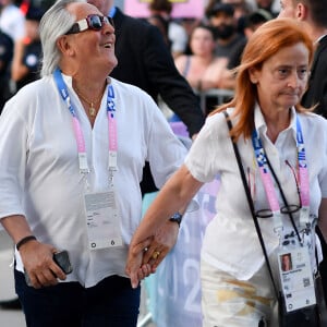 Gilbert Montagné et sa femme Nikole Montagné - Arrivées à la finale de basketball "France vs USA" à l'Arena Bercy à Paris, lors des Jeux Olympiques Paris 2024. Le 10 août 2024 © Perusseau-Jacovides / Bestimage 