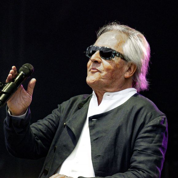 Gilbert Montagné en concert au festival du Printemps de Pérouges au Château de Saint-Maurice-de-Rémens (01) le 30/06/24.