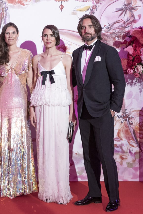 Charlotte Casiraghi et son mari Dimitri Rassam lors du Bal de la Rose 2022 au Sporting Club de Monaco en faveur de la Fondation Princesse Grace le 8 juillet 2022.