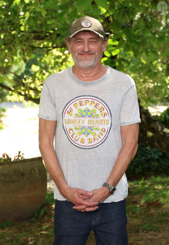 Comme Jean-Paul Rouve
Jean-Paul Rouve - Photocall du film "La vallée des fous" lors de la 17ème édition du Festival du Film Francophone de Angoulême (FFA). Le 28 août 2024 © Coadic Guirec / Bestimage