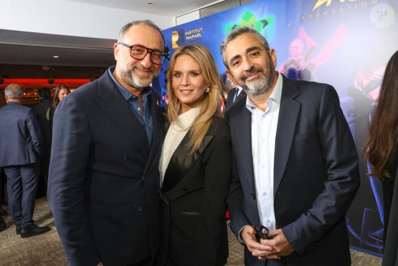 Exclusif - Frank Tapiro et sa femme Charlotte Rosier, Eric Toledano - Soirée du 6ème Gala caritatif de l'Institut Rafaël et de la Zag Foundation, dédié à l'accompagnement des enfants en santé intégrative au Pavillon Gabriel à Paris le 12 novembre 2024. © Erez Lichtfeld/Bestimage 