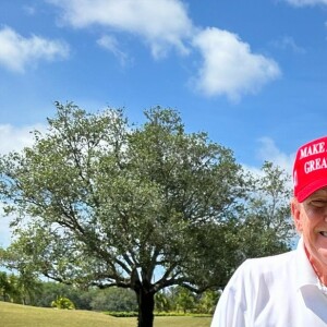 Donald Trump et Kai partagent la même passion pour la golf

Kai Trump et Donald Trump